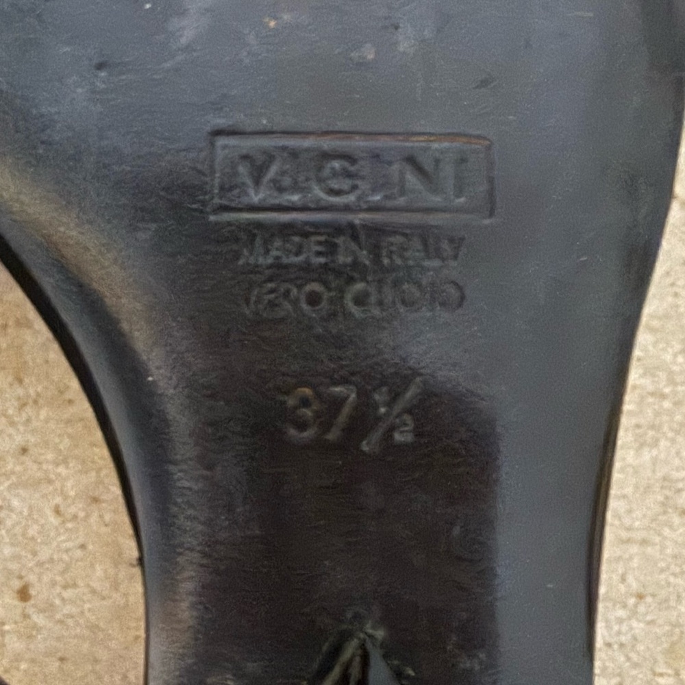 Giuseppe Zanotti Black and Gold Sandals - Picture 10 of 10